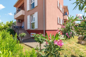 Ferienwohnung Mit Großem Garten In Strandnähe